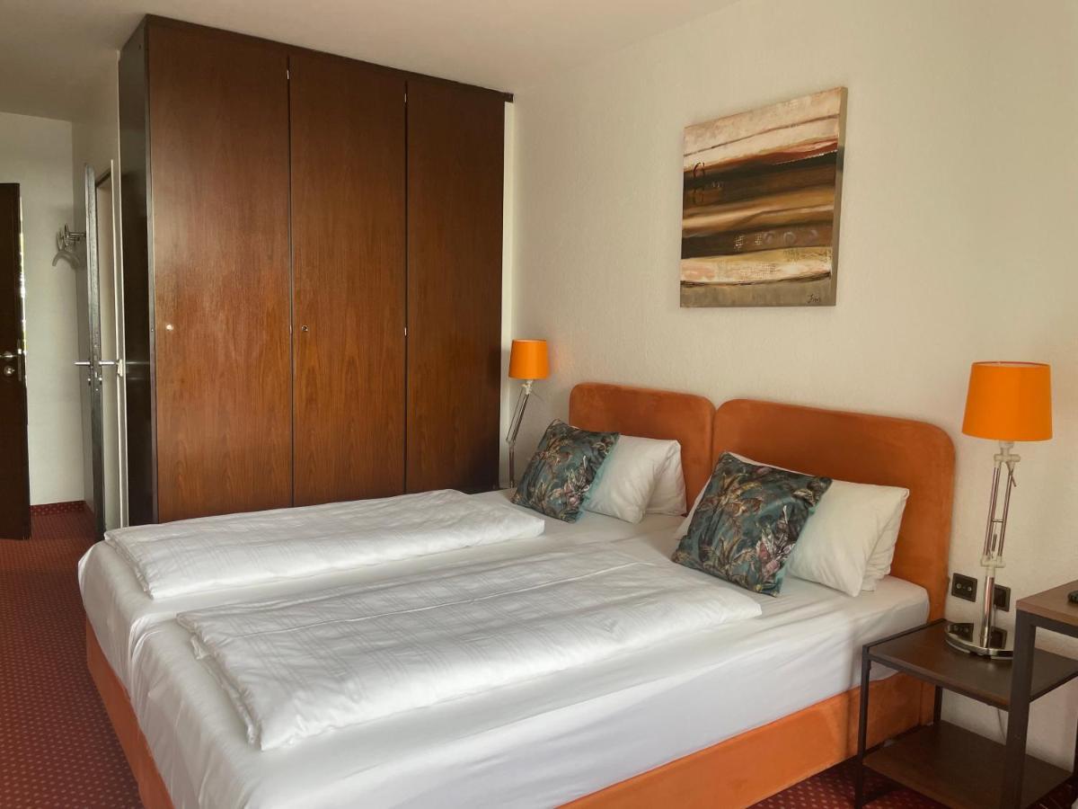 Hotel Unterfeldhaus Erkrath Bagian luar foto