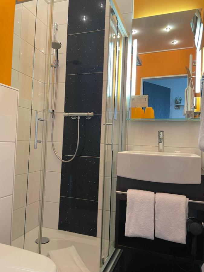 Hotel Unterfeldhaus Erkrath Bagian luar foto