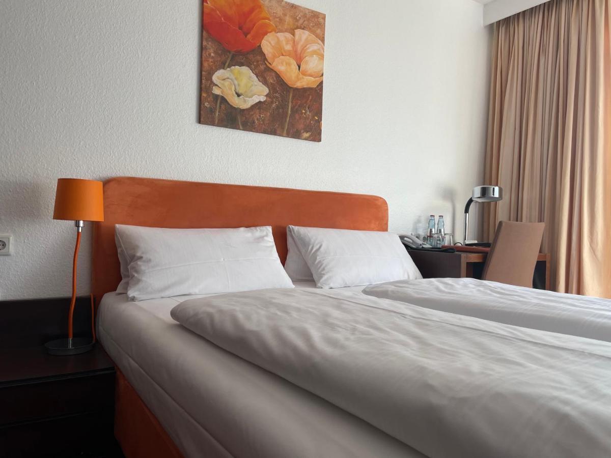 Hotel Unterfeldhaus Erkrath Bagian luar foto