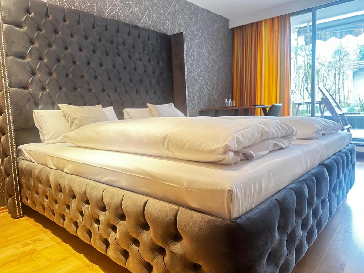 Hotel Unterfeldhaus Erkrath Bagian luar foto