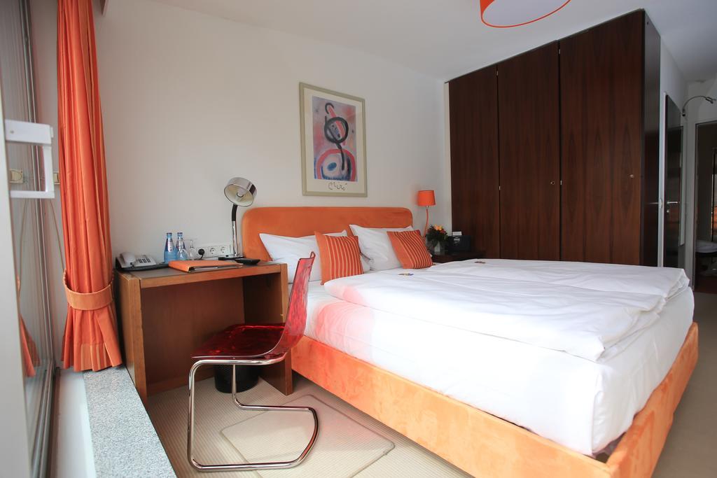 Hotel Unterfeldhaus Erkrath Bagian luar foto