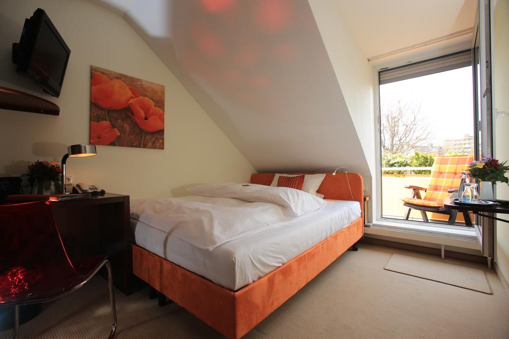 Hotel Unterfeldhaus Erkrath Bagian luar foto