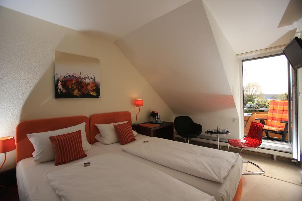 Hotel Unterfeldhaus Erkrath Bagian luar foto