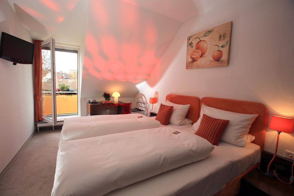 Hotel Unterfeldhaus Erkrath Bagian luar foto